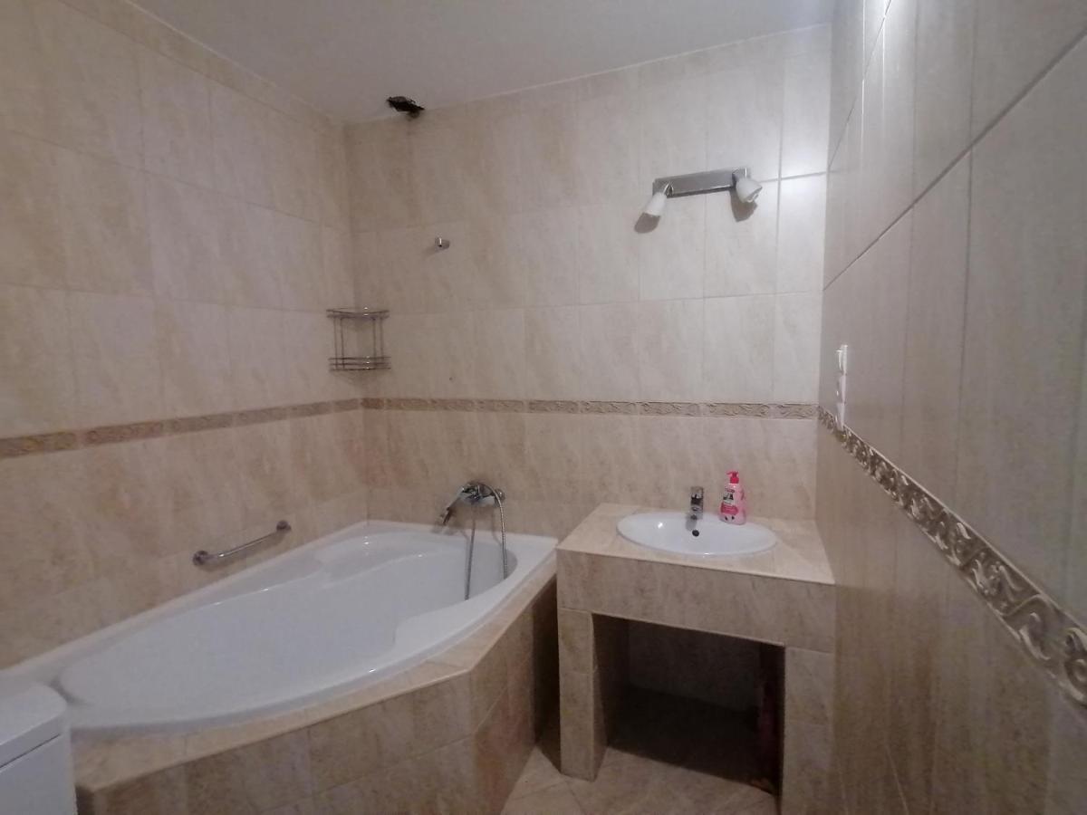 Вилла Family House Эгер Экстерьер фото