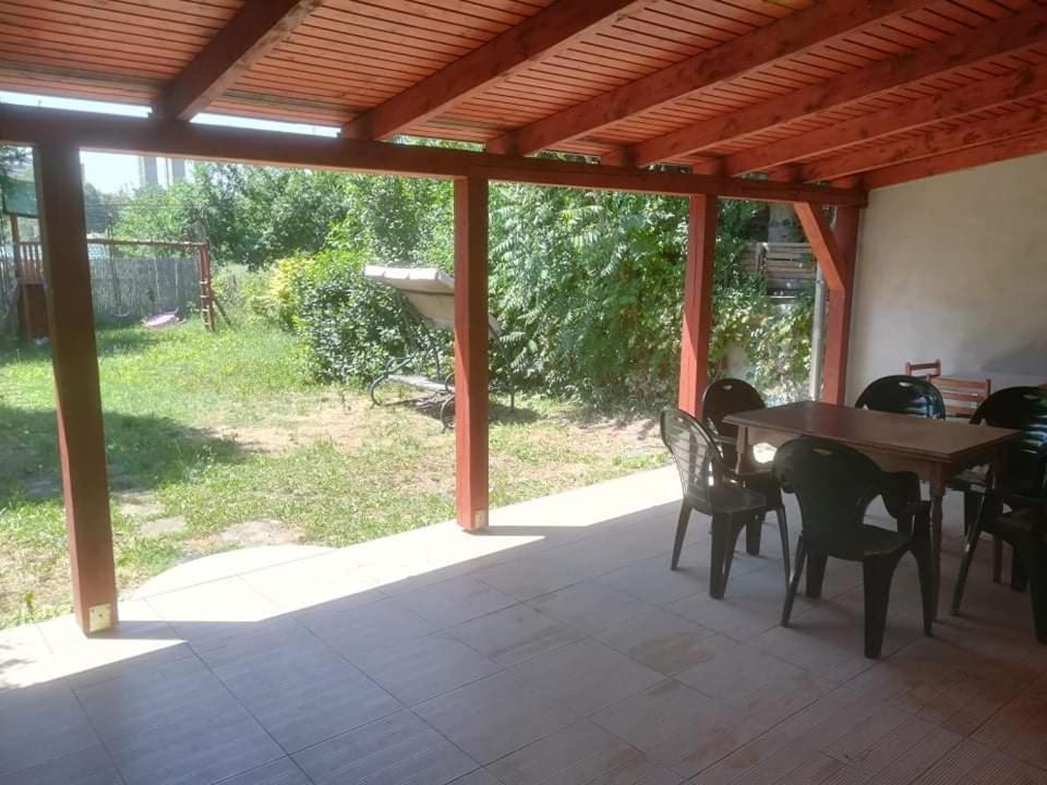 Вилла Family House Эгер Экстерьер фото